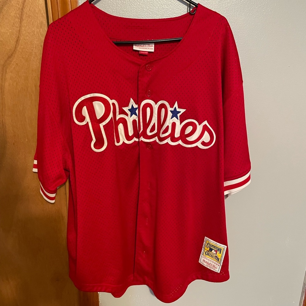 Phillies jersey
